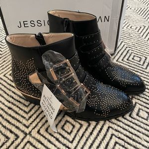 ❌SOLD❌Jessica Buurman Carmen Gold Studded Boots Size 7